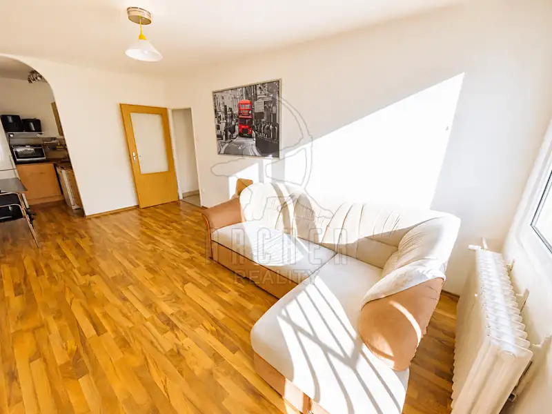 Prodej bytu 2+kk 45 m², Praha – náhled fotky 1