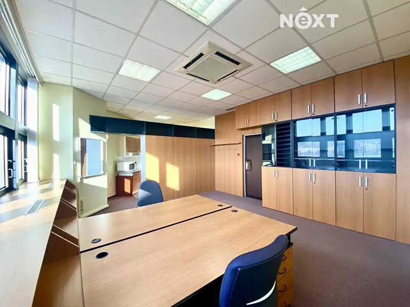 Pronájem kanceláře 68 m², Praha – náhled fotky 1