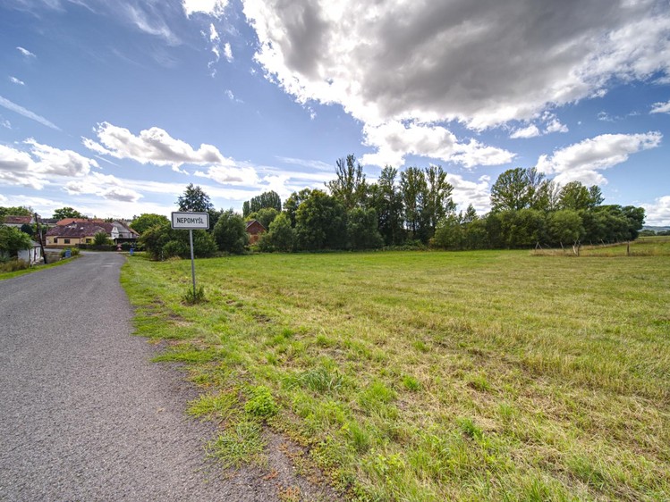 Prodej pozemku, 1 350 m² (3 z 31)