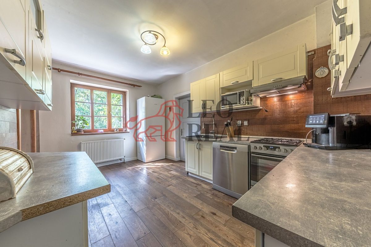 Prodej rodinného domu 180 m², pozemek 473 m² – fotografie 2