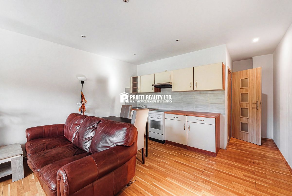Prodej rodinného domu 164 m², pozemek 2727 m² – fotografie 2
