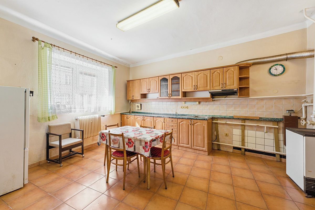 Prodej rodinného domu 140 m², pozemek 593 m² – fotografie 3