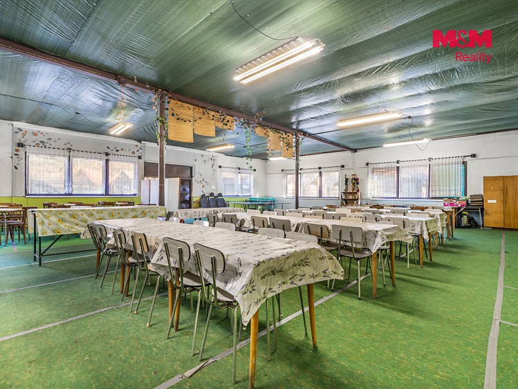 Prodej komerčního prostoru, 757 m² (19 z 30)