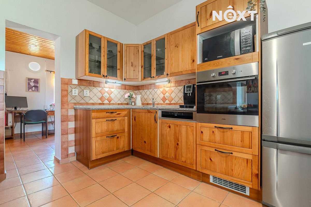 Prodej rodinného domu 155 m², pozemek 778 m² – fotografie 2