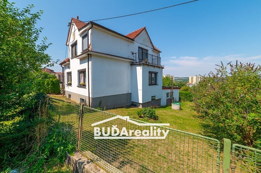 Prodej rodinného domu 249 m², pozemek 663 m²