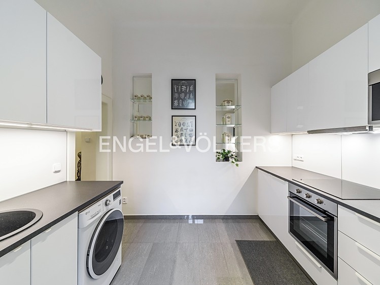 Pronájem bytu 3+kk, 87 m² (3 z 8)