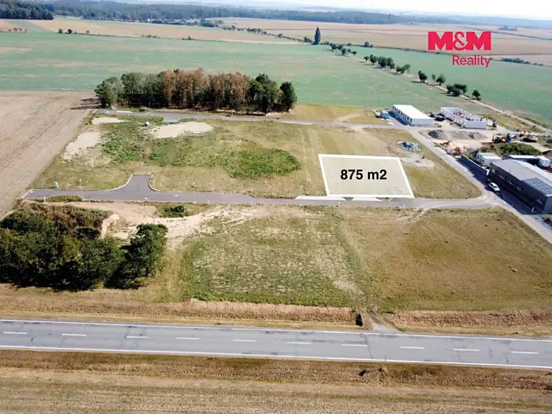 Prodej komerčního pozemku 875 m², Valeč – náhled fotky 2
