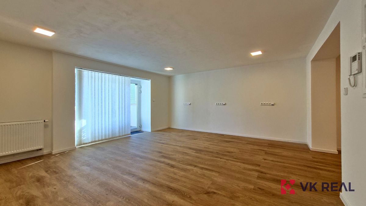 Pronájem obchodního prostoru 70 m² – fotografie 5