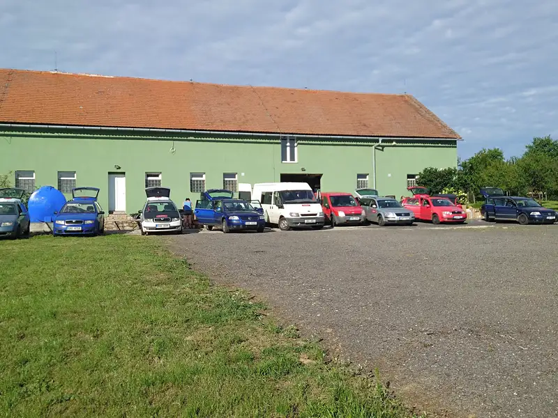Pronájem výrobní haly, prostoru 1040 m², Okřesaneč – náhled fotky 2