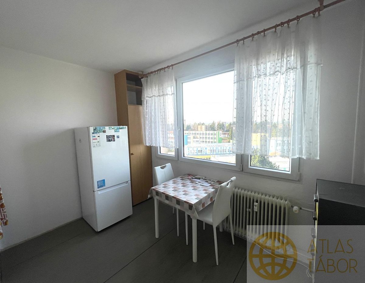 Pronájem bytu 2+1 61 m² – fotografie 3