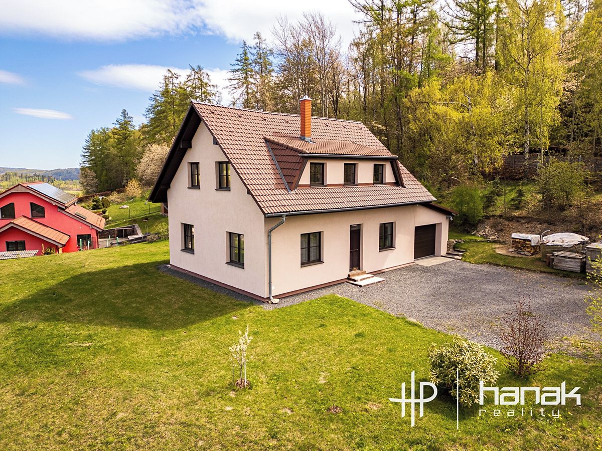 Prodej rodinného domu 170 m², pozemek 1384 m²
