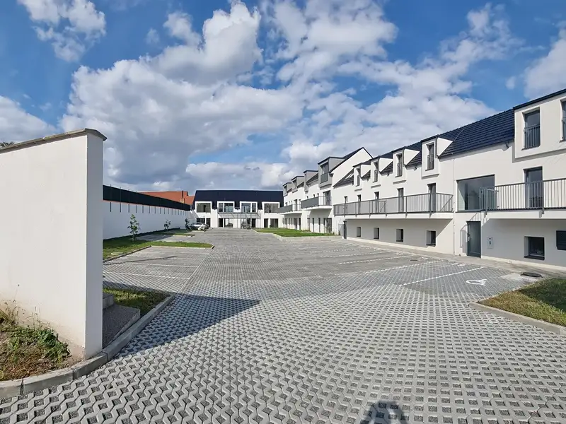 Prodej bytu 3+kk 127 m², Zlončice – náhled fotky 1