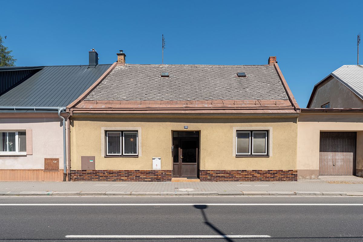 Prodej rodinného domu 140 m², pozemek 593 m²