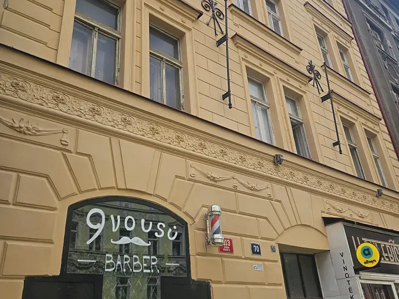 Prodej bytu 1+kk 26 m², Praha – náhled fotky 1