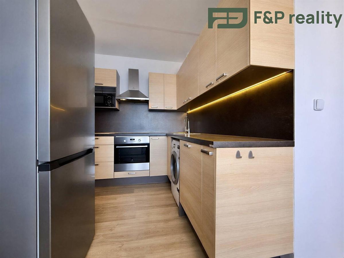 Pronájem bytu 2+kk 44 m² – fotografie 3