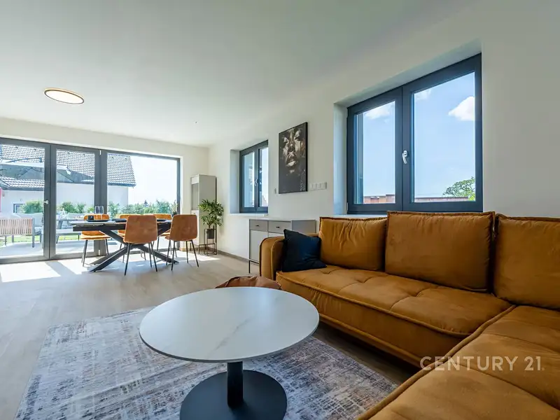 Prodej bytu 4+kk 93 m², Škvorec – náhled fotky 3