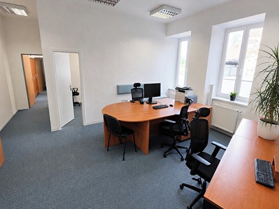 Pronájem kanceláře 102 m²
