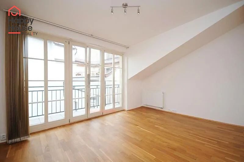Pronájem bytu 3+kk 128 m² – fotografie 2