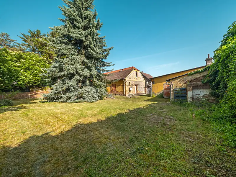 Prodej rodinného domu 160 m², pozemek 755 m², Praha – náhled fotky 2