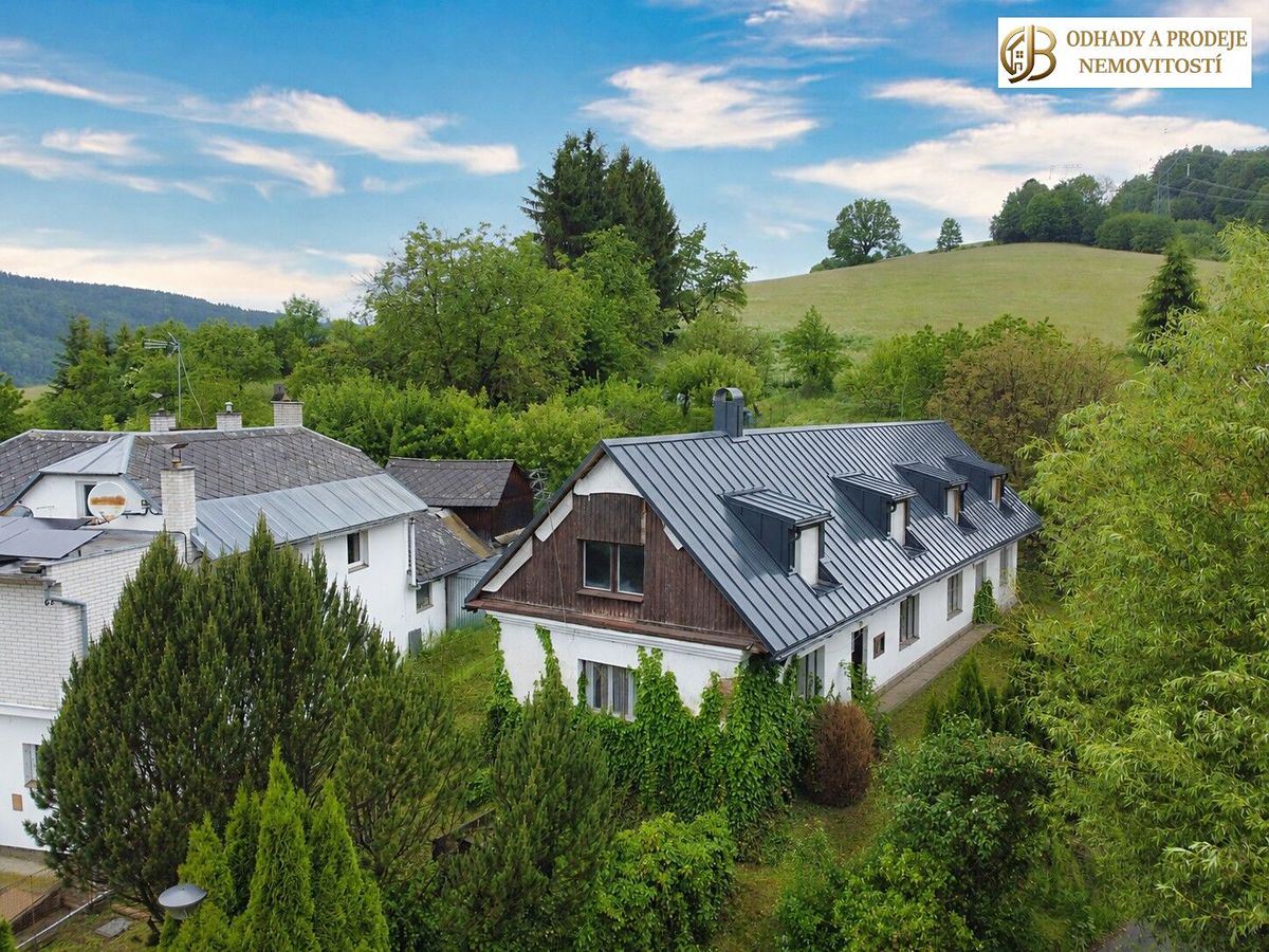 Prodej rodinného domu 205 m², pozemek 1022 m²