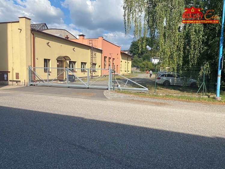 Pronájem komerčního prostoru, 4 200 m² (2 z 26)