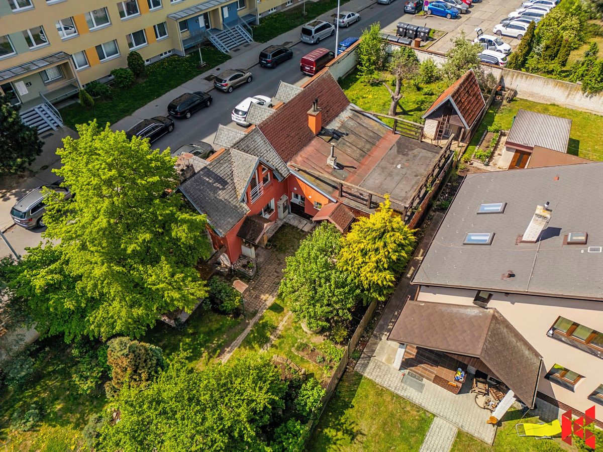 Prodej rodinného domu 136 m², pozemek 708 m² – fotografie 2