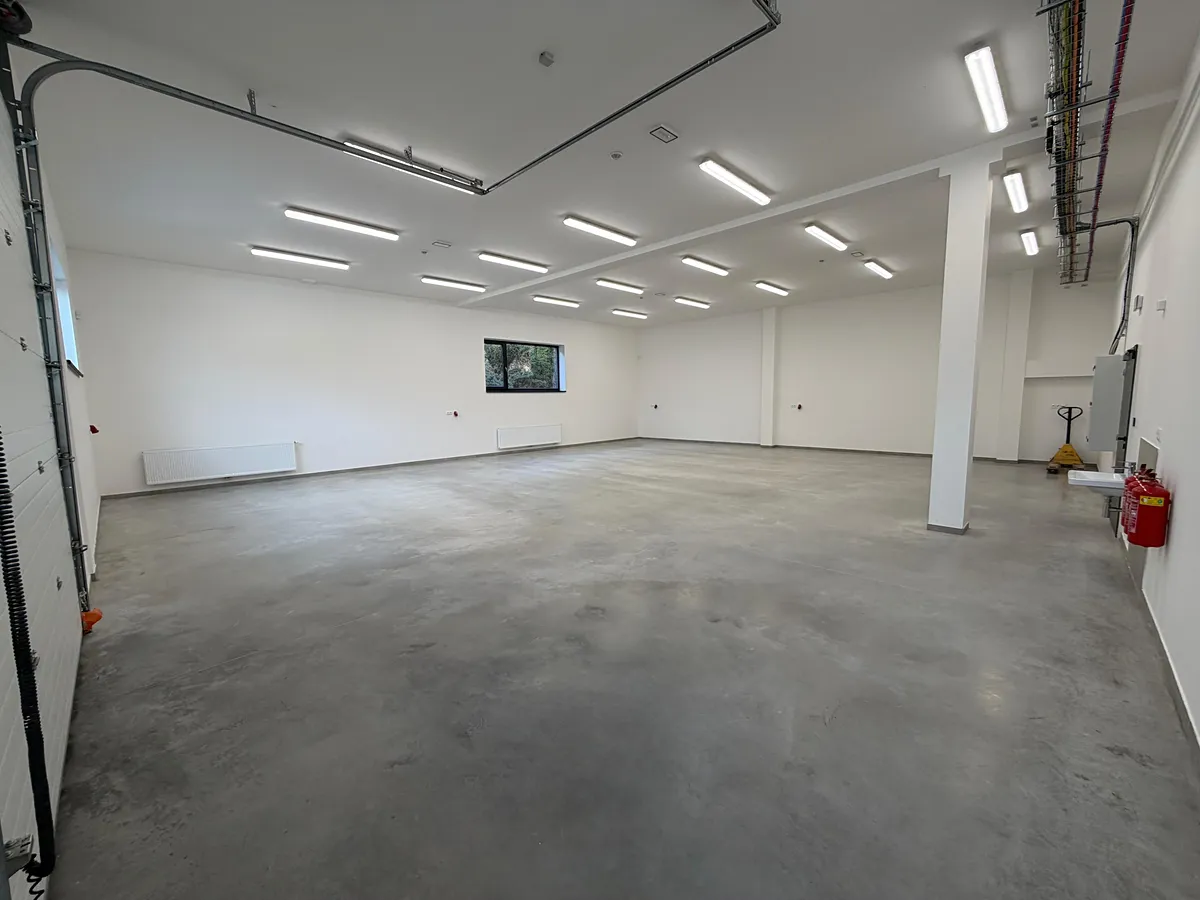 Pronájem skladového prostoru 173 m²