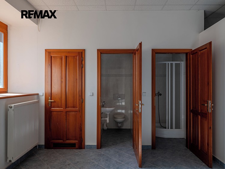 Prodej domu, 1 145 m² (12 z 36)
