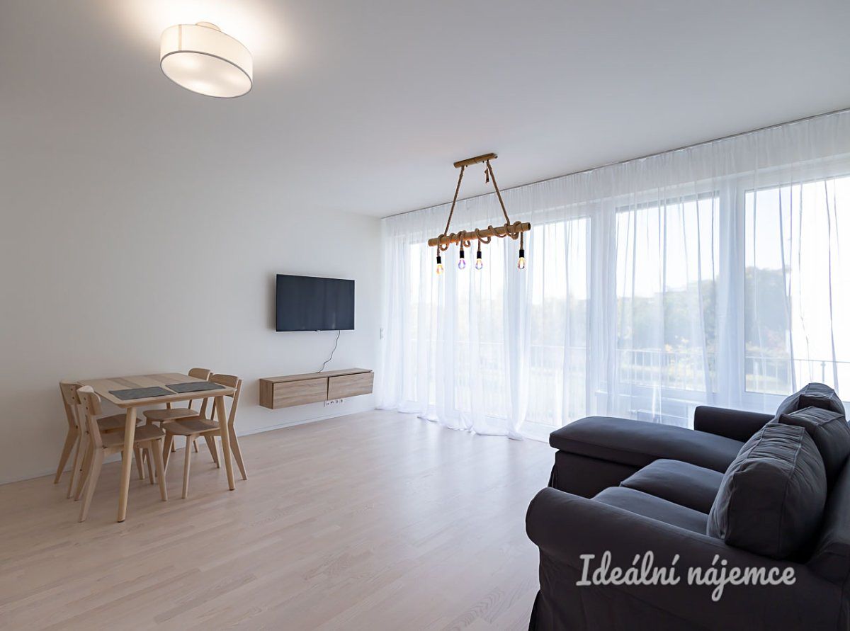 Pronájem bytu 2+kk 56 m²