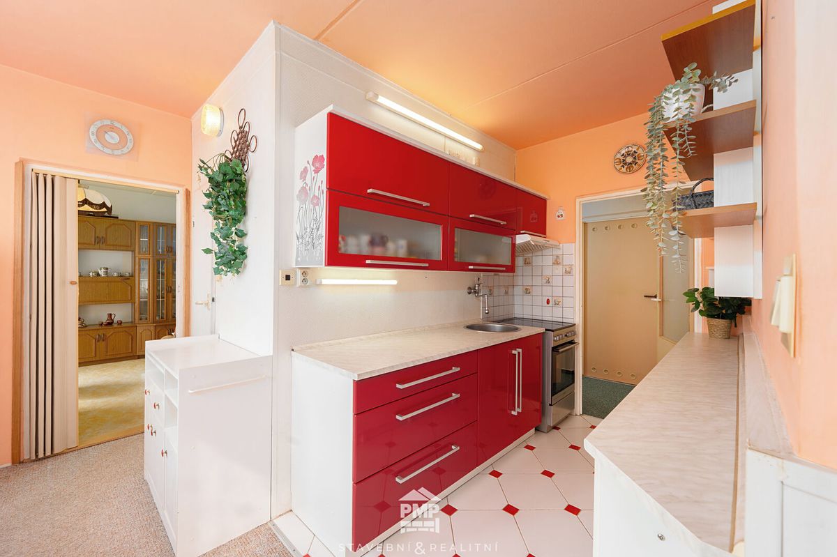 Pronájem bytu 3+1 71 m² – fotografie 2