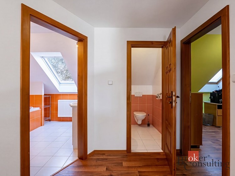 Будинок на продаж, 260 м² (34 з 50)