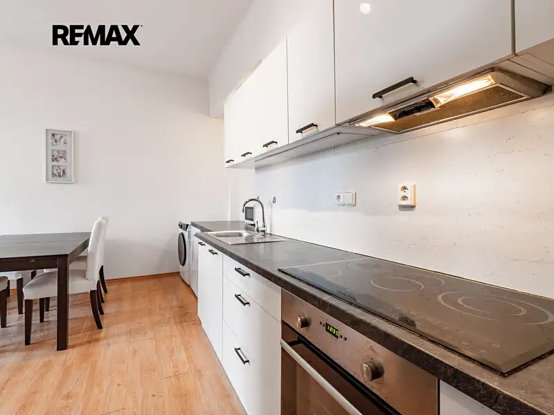 Pronájem bytu 3+kk 65 m², Praha – náhled fotky 2
