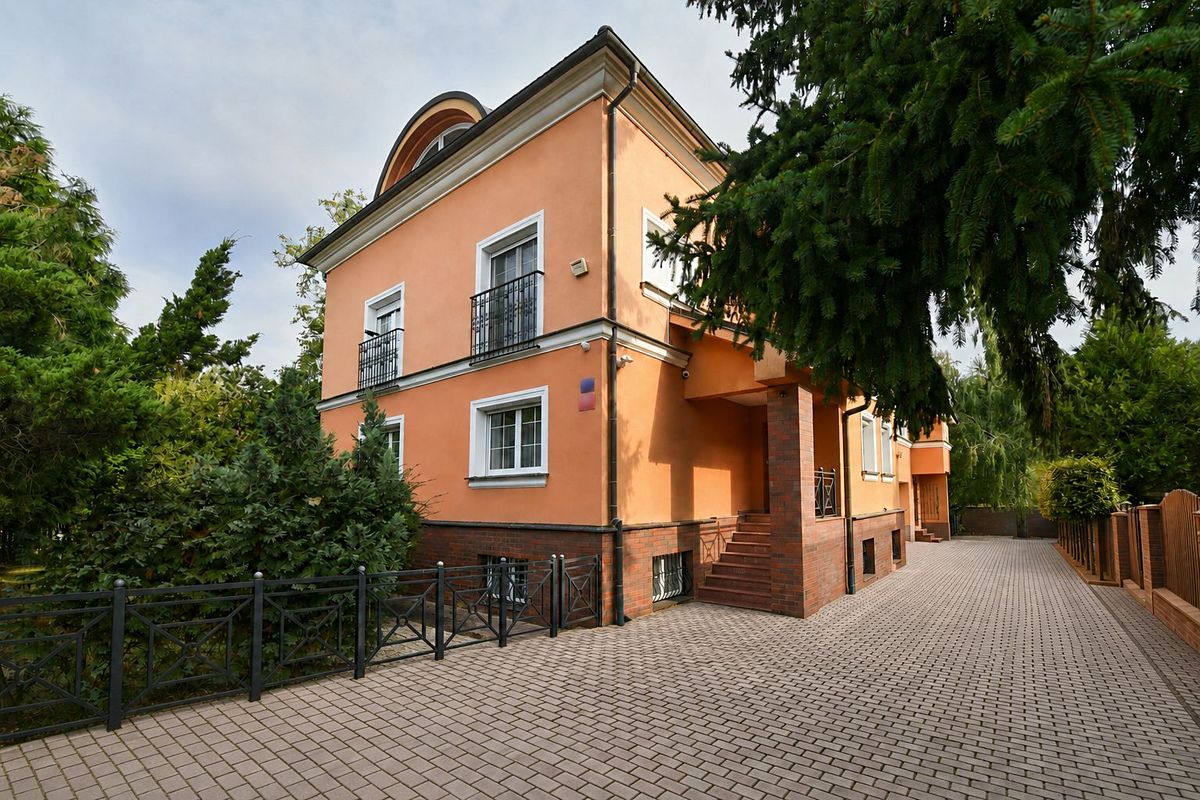 Prodej komerční nemovitosti 665 m² – fotografie 2