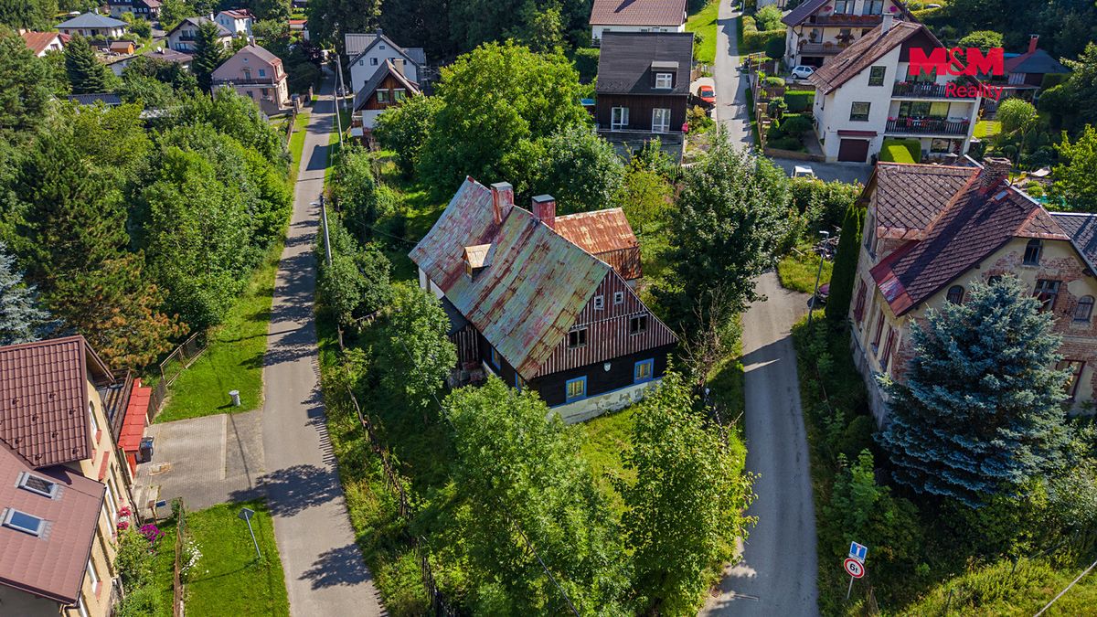 Prodej rodinného domu 180 m², pozemek 1174 m² – fotografie 2