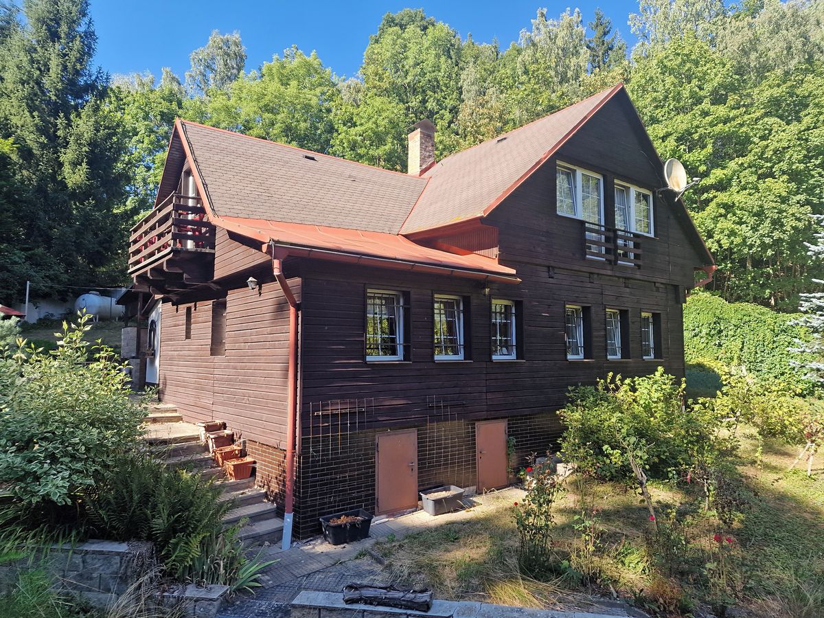 Prodej chalupy 178 m², pozemek 2003 m², Lomnice nad Popelkou – fotka 1 z 3
