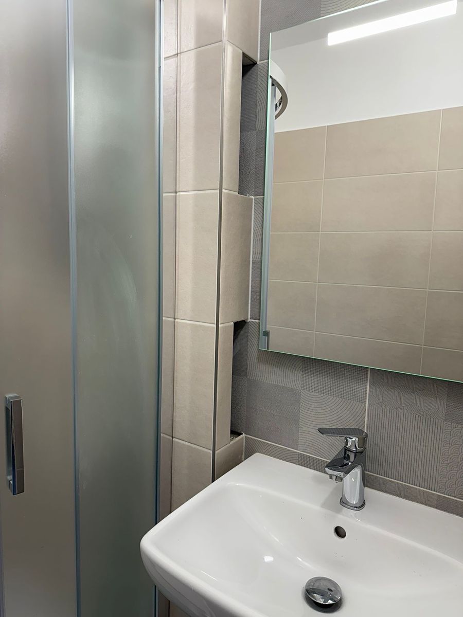 Pronájem bytu 2+kk 57 m² – fotografie 3