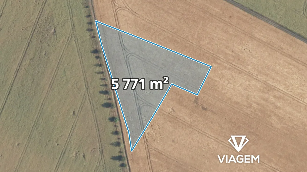 Prodej pole 5771 m²