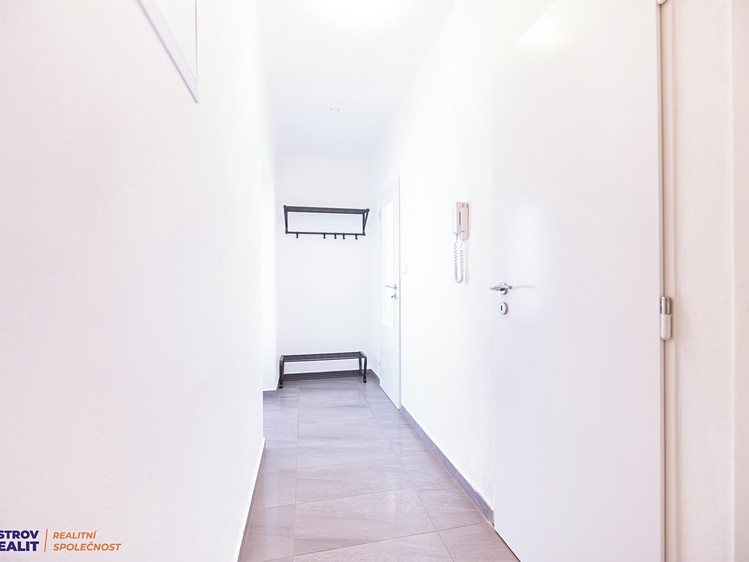 Prodej komerčního prostoru, 48 m² (13 z 37)