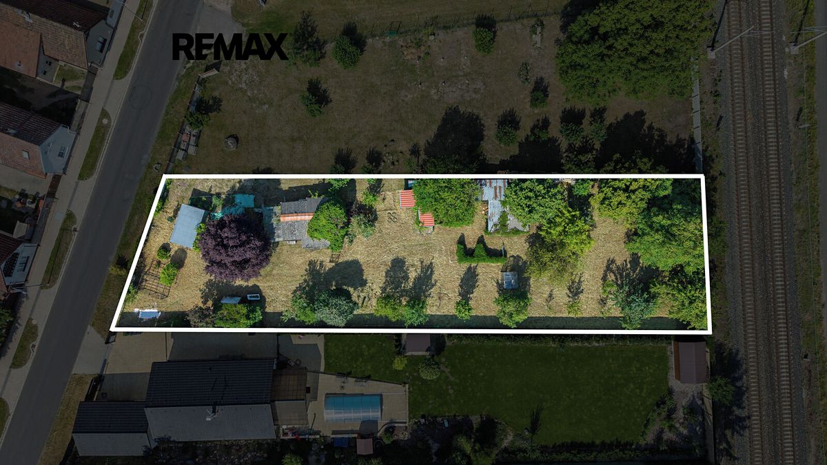 Prodej stavebního pozemku 1422 m², Kostomlaty nad Labem – fotka 1 z 3