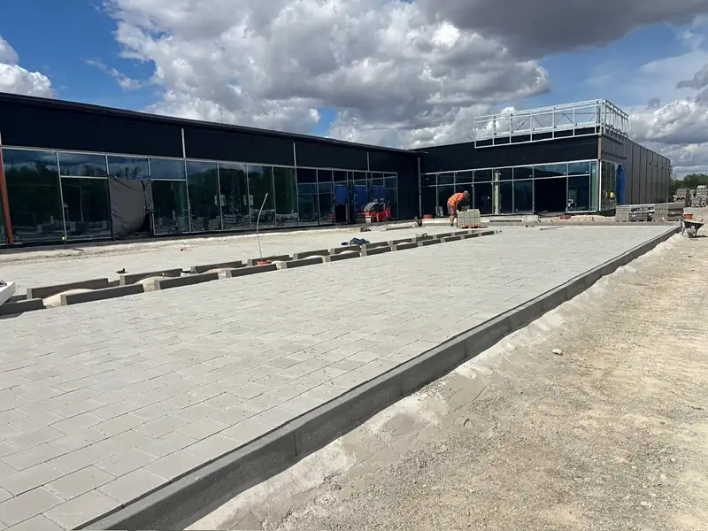 Pronájem obchodního prostoru 132 m², Sokolnice – náhled fotky 1