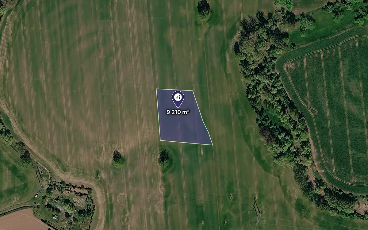 Prodej podílu 1/3 pole 3070 m²