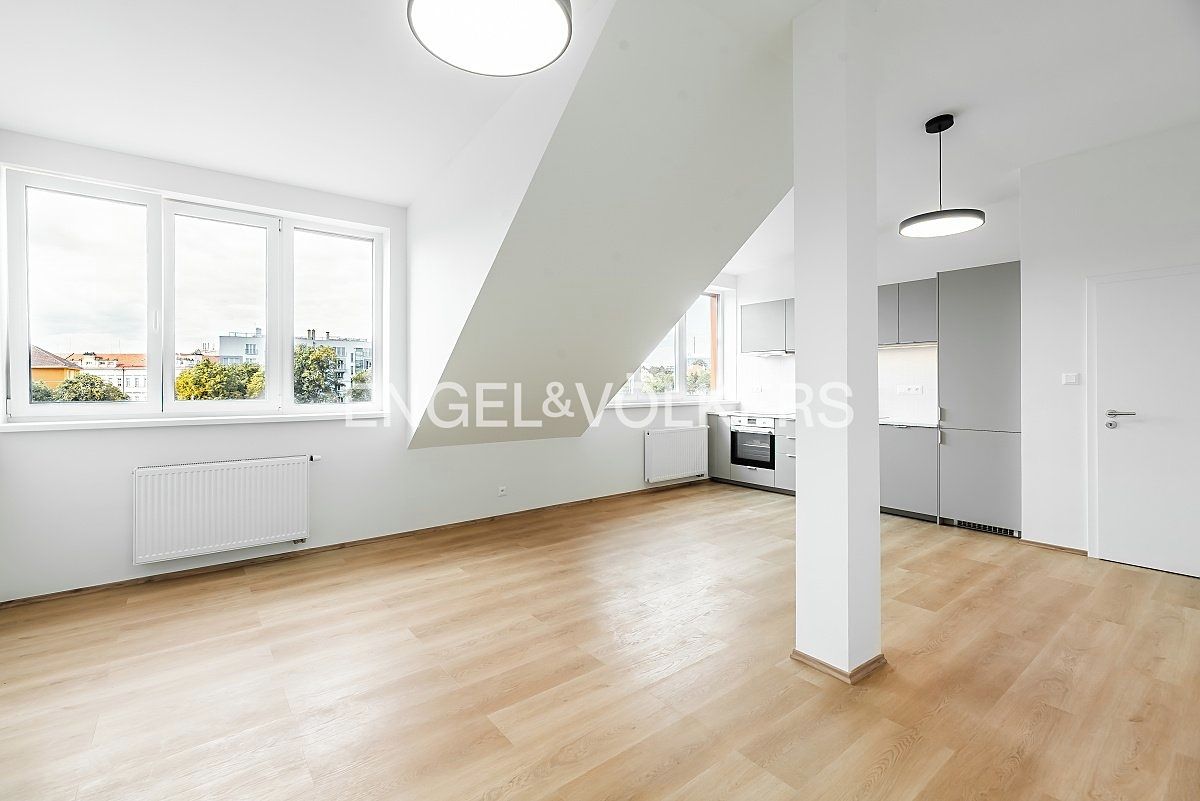 Pronájem bytu 3+kk 80 m²
