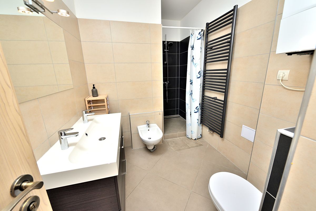 Pronájem bytu 3+kk 74 m² – fotografie 4