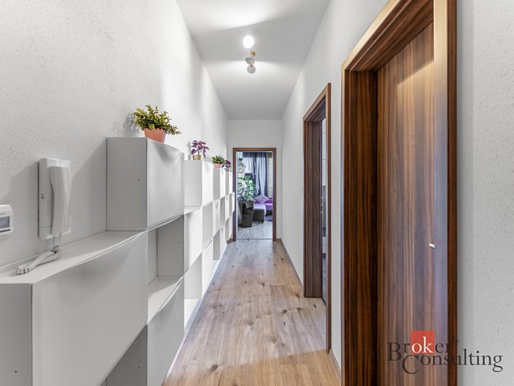 Prodej bytu 2+kk, 48 m² (6 z 12)