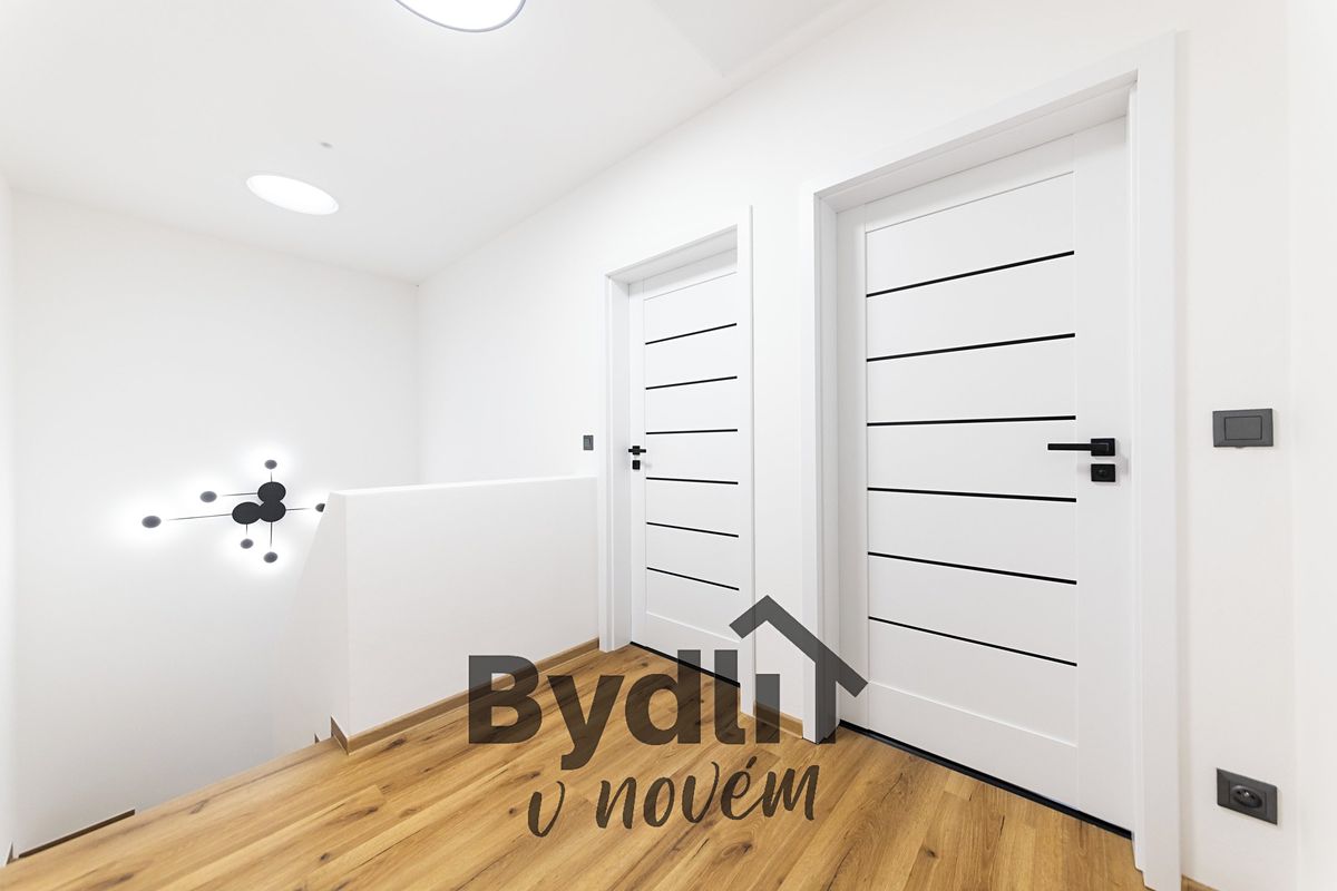 Prodej rodinného domu 110 m², pozemek 510 m² – fotografie 2