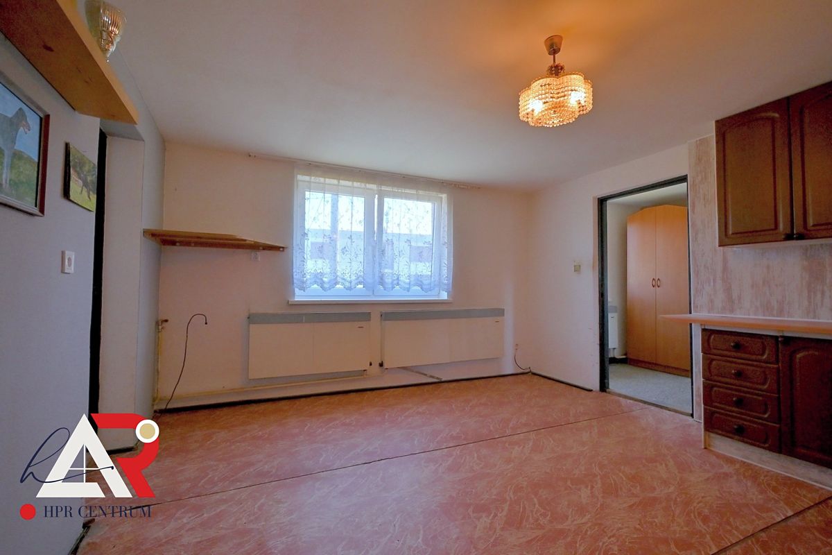 Prodej rodinného domu 212 m², pozemek 478 m² – fotografie 3