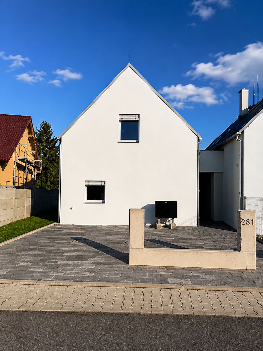 Prodej rodinného domu 136 m², pozemek 446 m² – fotografie 2