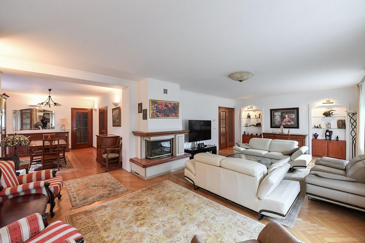 Prodej rodinného domu 665 m², pozemek 867 m² – fotografie 5