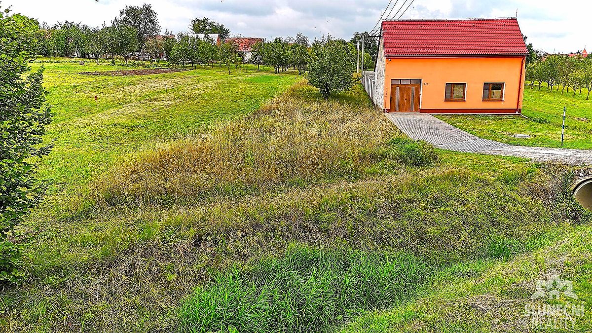 Prodej stavebního pozemku 1325 m² – fotografie 2