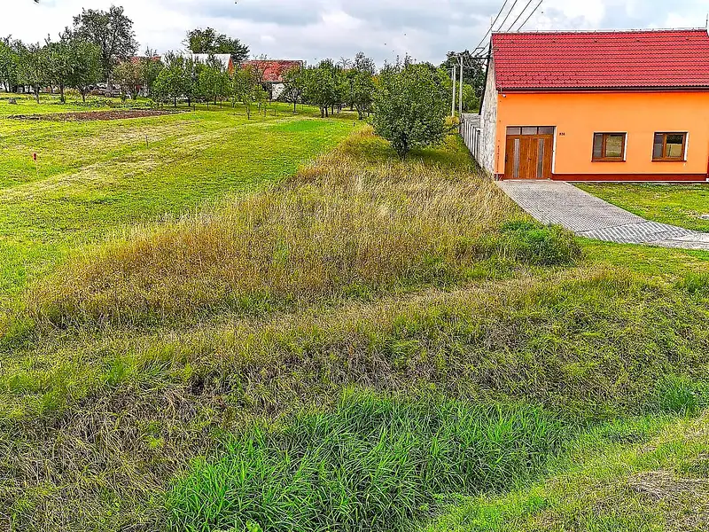 Prodej stavebního pozemku 1325 m², Vlčnov – náhled fotky 2